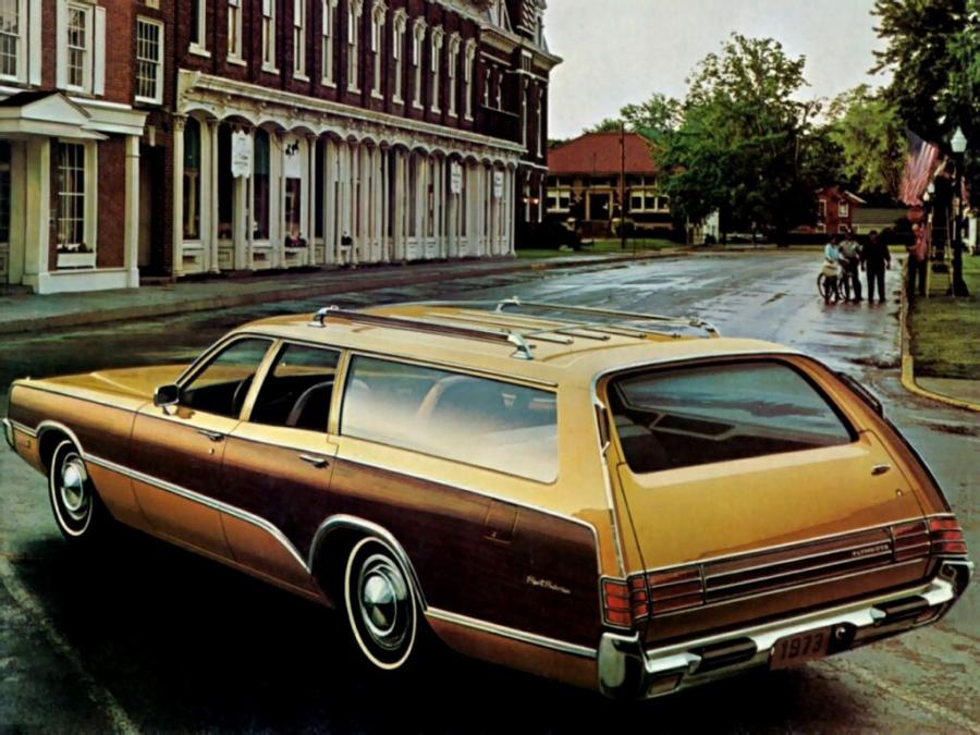  Plymouth Fury Sport Suburban 1973 года  (фото 2 из 3)